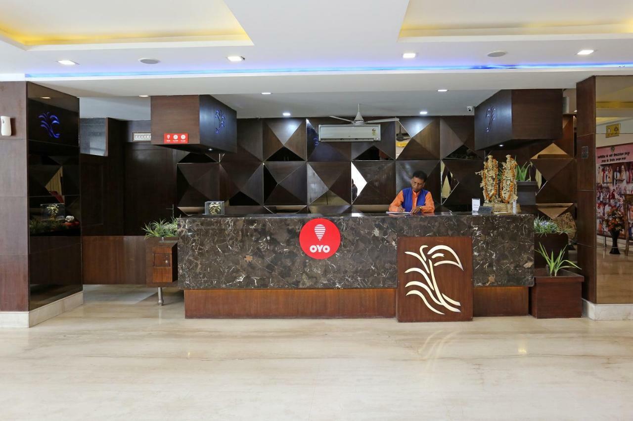 Oyo 13564 Near Prem Mandir Hotell Mathura Exteriör bild
